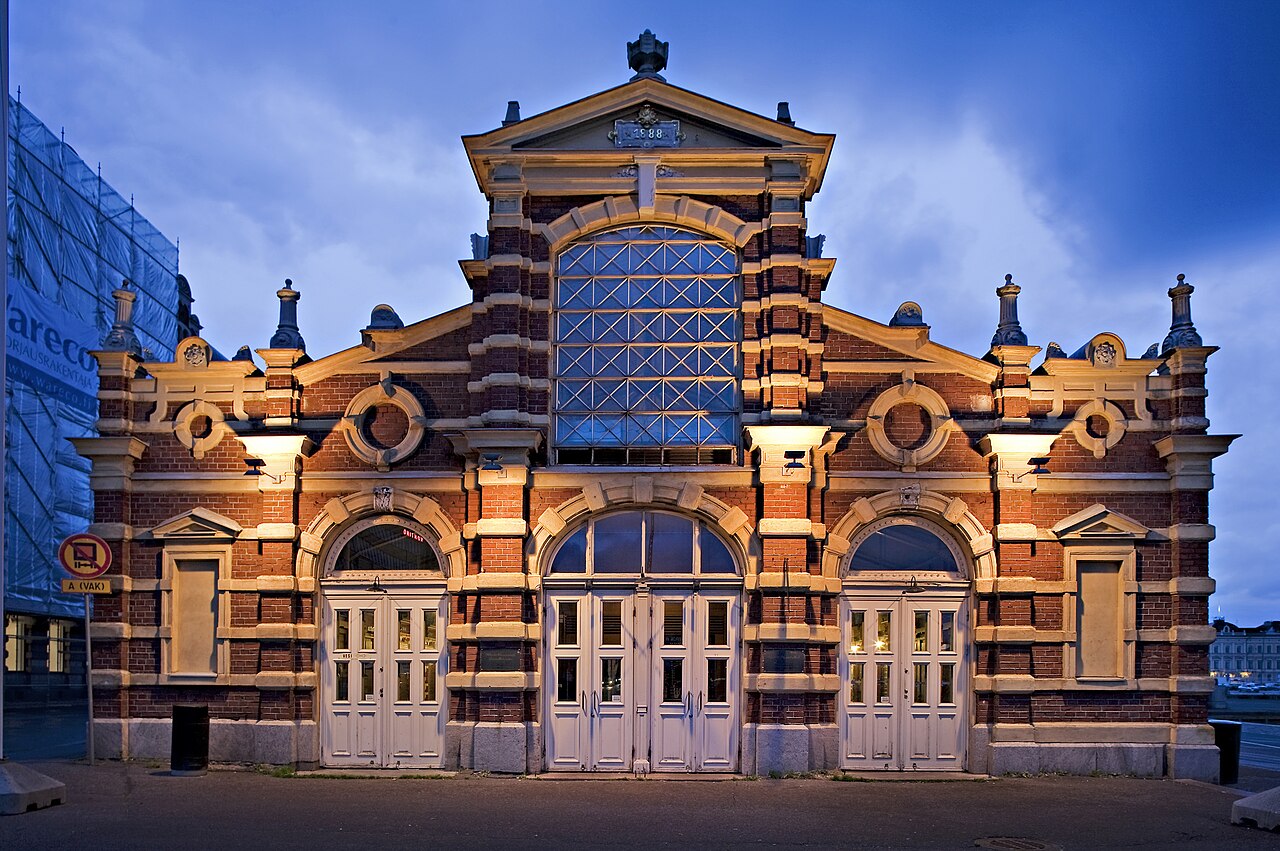 Photograph of Market Square and Old Market Hall, Helsinki